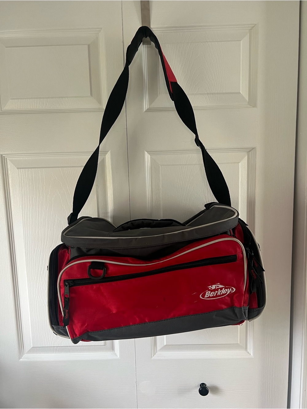 🎣Red and Gray Men's Shoulder Fishing Bag 🎣🎣